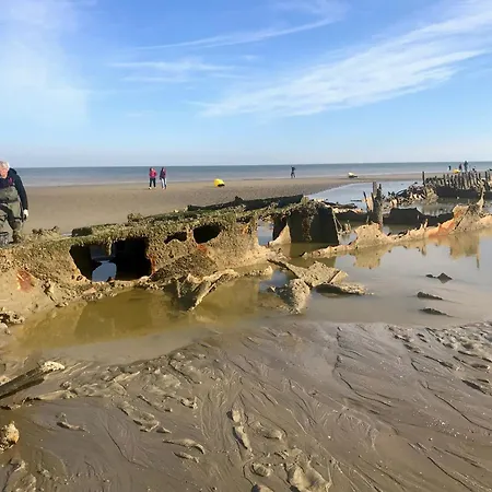 Unobstructed Beachfront View